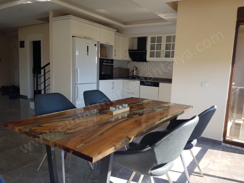 KONYAALTI GÜRSUDA SAHİLE ÇOK YAKIN 4+1