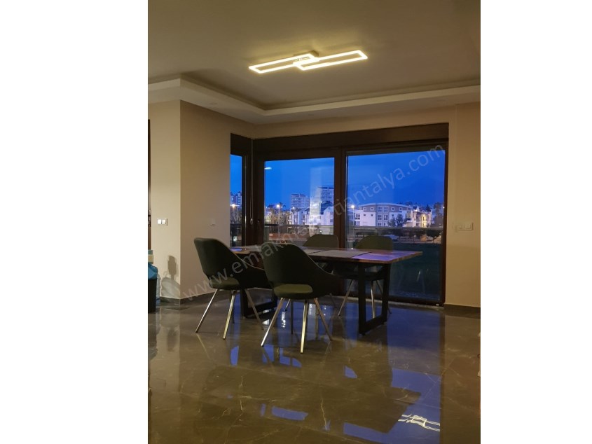 KONYAALTI GÜRSUDA SAHİLE ÇOK YAKIN 4+1