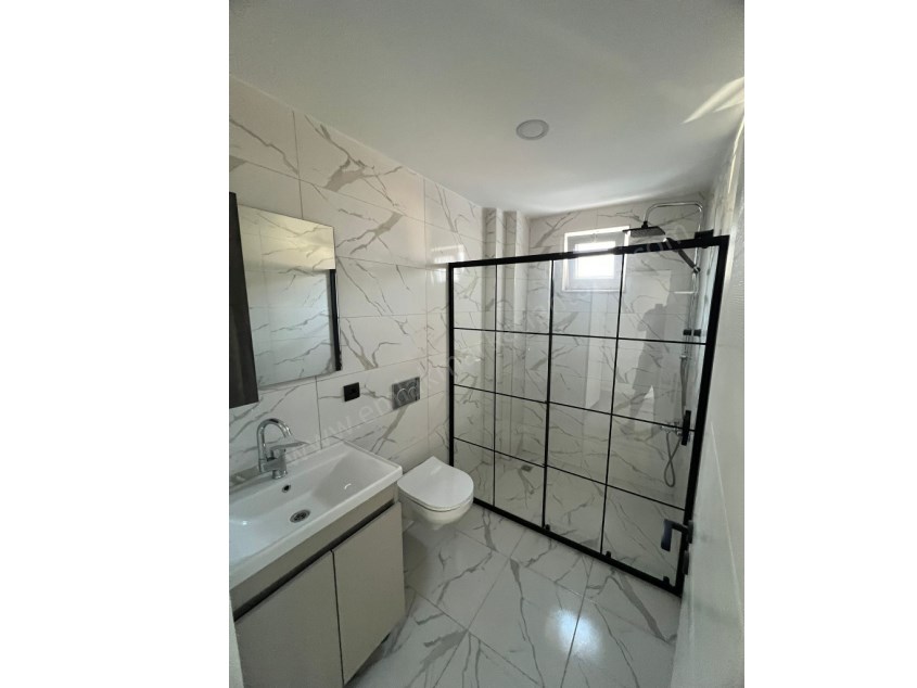 SİTE İÇİ TRAMVAYA 250 M. MESAFEDE 2+1 AYRI MUTFAK HAVUZLU DAİRE 