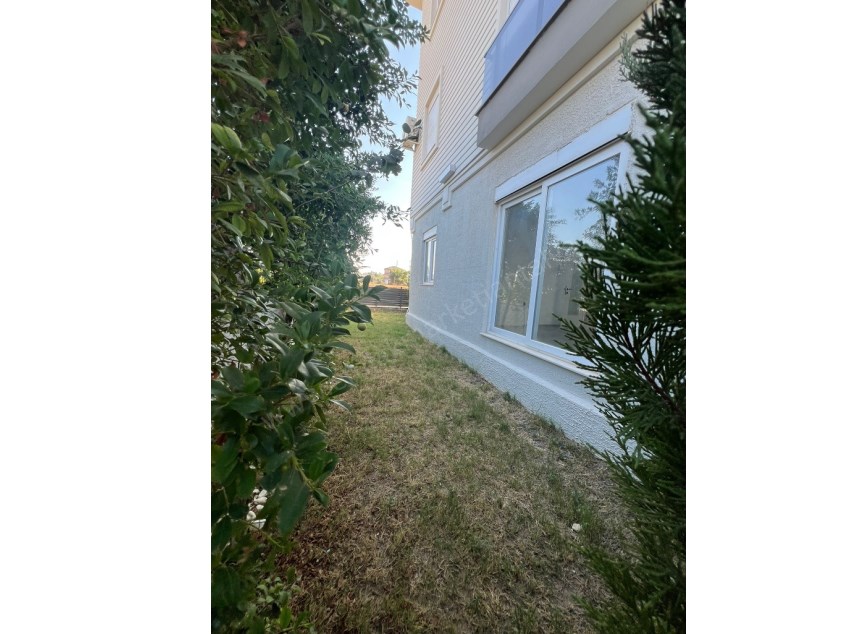 SİTE İÇİ TRAMVAYA 250 M. MESAFEDE 2+1 AYRI MUTFAK HAVUZLU DAİRE 