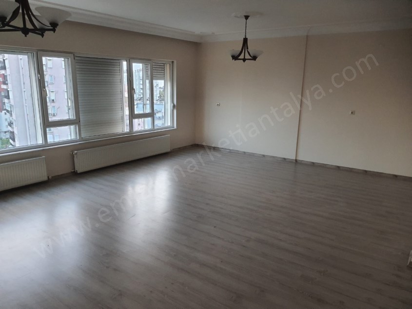 ŞİRİNYALIDA ARAKAT , KOMBİLİ KATTA 3+1