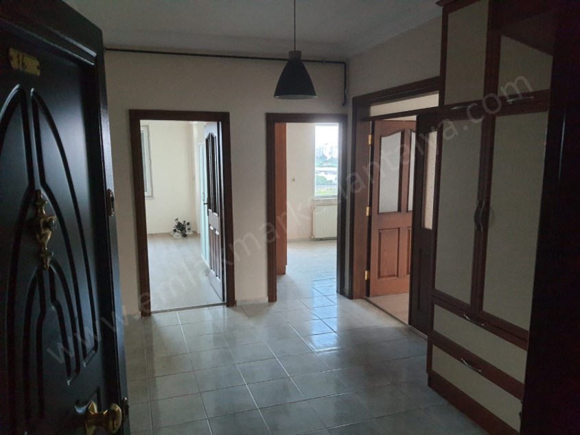 ŞİRİNYALIDA ARAKAT , KOMBİLİ KATTA 3+1