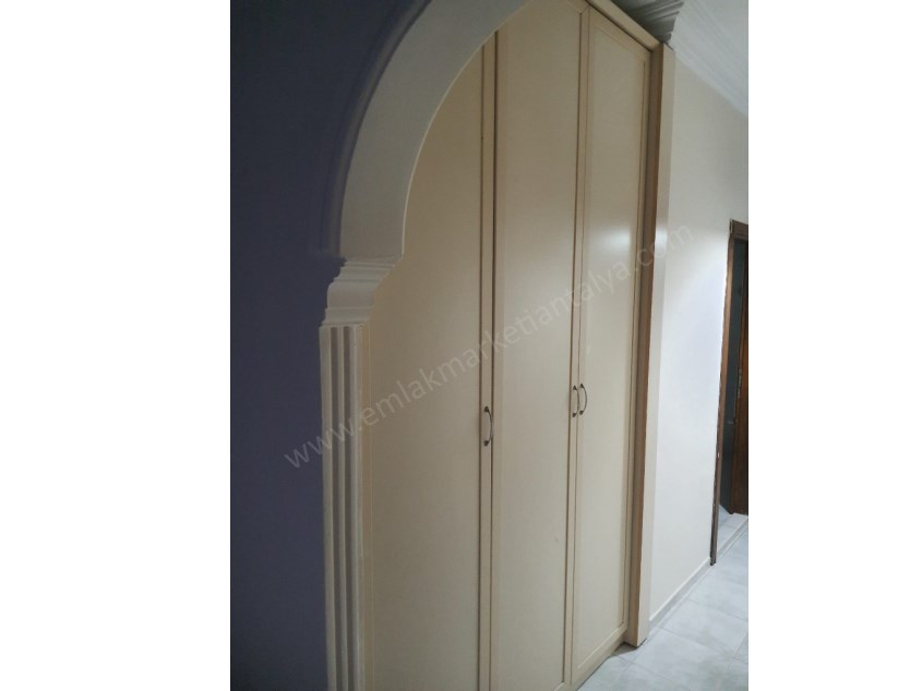 ŞİRİNYALIDA ARAKAT , KOMBİLİ KATTA 3+1