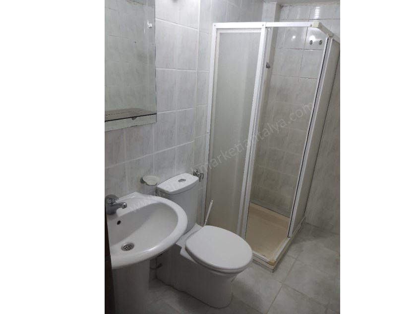 ŞİRİNYALIDA ARAKAT , KOMBİLİ KATTA 3+1