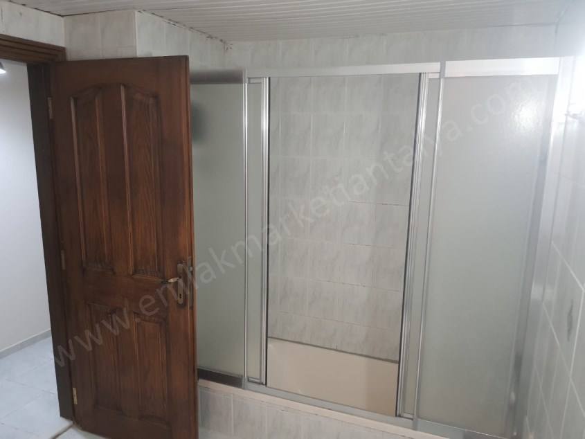 ŞİRİNYALIDA ARAKAT , KOMBİLİ KATTA 3+1