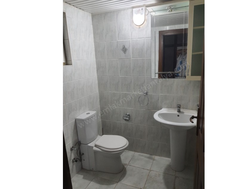 ŞİRİNYALIDA ARAKAT , KOMBİLİ KATTA 3+1