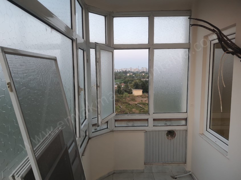 ŞİRİNYALIDA ARAKAT , KOMBİLİ KATTA 3+1