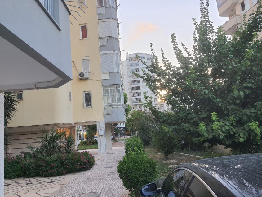 ŞİRİNYALIDA ARAKAT , KOMBİLİ KATTA 3+1