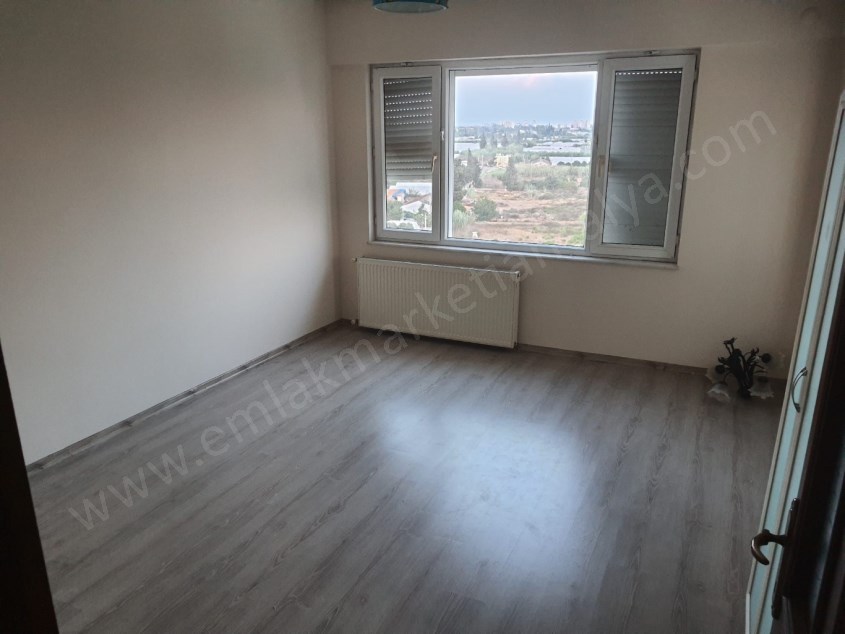 ŞİRİNYALIDA ARAKAT , KOMBİLİ KATTA 3+1