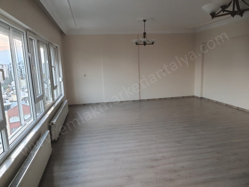 ŞİRİNYALIDA ARAKAT , KOMBİLİ KATTA 3+1