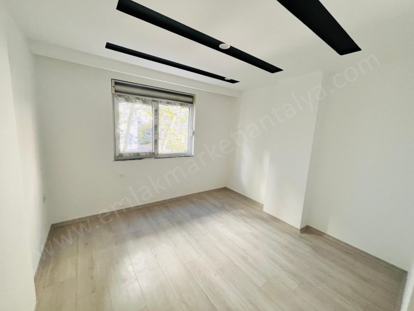 CUMHURİYETTE KAT VE CEPHE SEÇENEKLİ GENİŞ 1+1 LER 