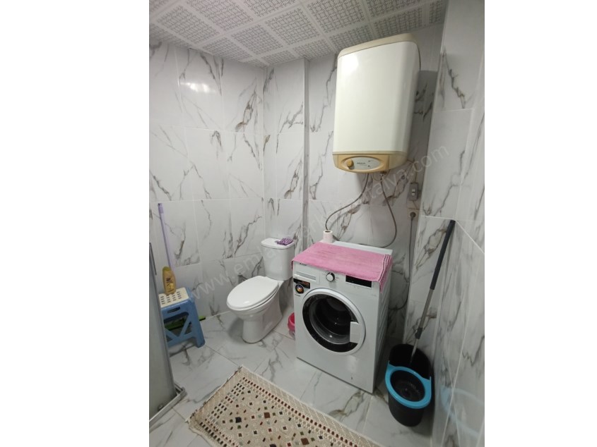  KONUKSEVERDE , İÇİ YENİLENMİŞ , HER YERE YAKIN 3+1 SATILIK DAİRE