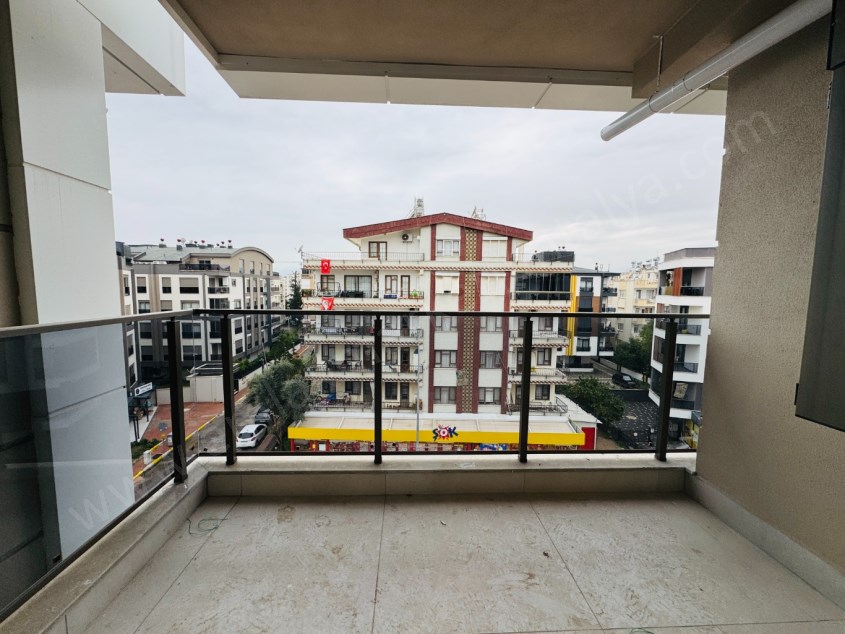 TEK YETKİLİ !!! ZERDALİLİKTE SIFIR D.GAZLI ÇİFT BANYOLU 3+1