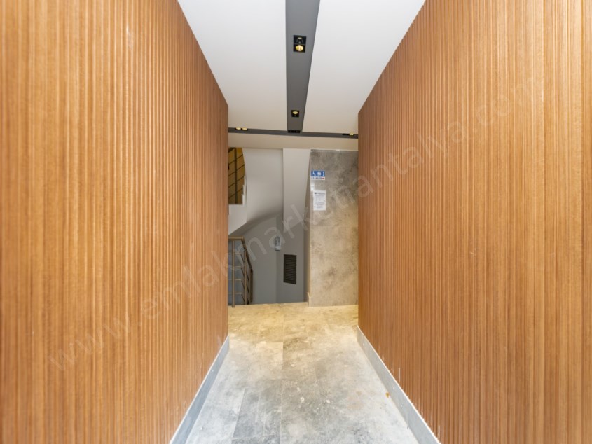 TEK YETKİLİ !!! ZERDALİLİKTE SIFIR D.GAZLI ÇİFT BANYOLU 3+1