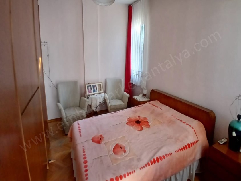 ATATÜRK HASTANESİ KARŞISI , CADDE ÜZERİ , ASANSÖRLÜ , MUHTEŞEM KONUMDA 3+1 SATILIK DAİRE