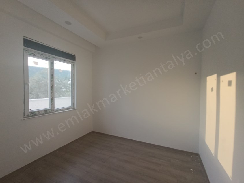 AYDOĞMUŞ TA SIFIR , HUZURLU , TAŞINMAYA HAZIR FIRSAT 1+1 SATILIK DAİRE