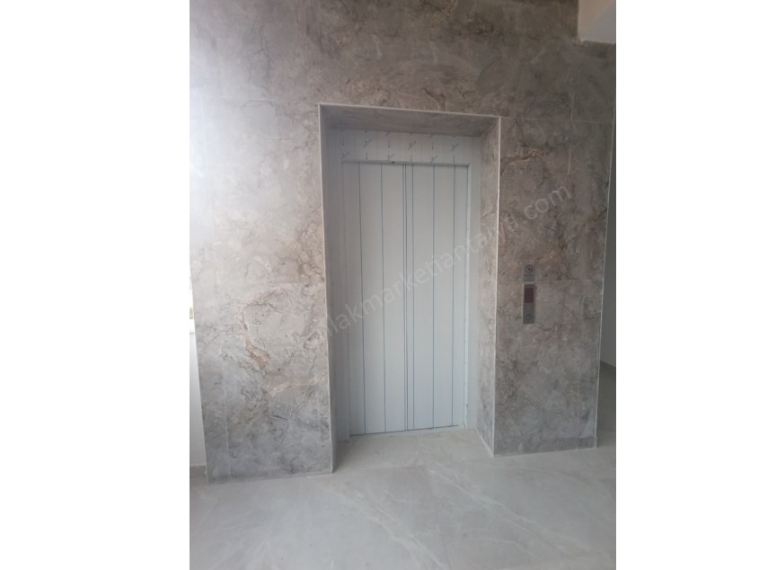 AYDOĞMUŞ TA SIFIR , HUZURLU , TAŞINMAYA HAZIR FIRSAT 1+1 SATILIK DAİRE