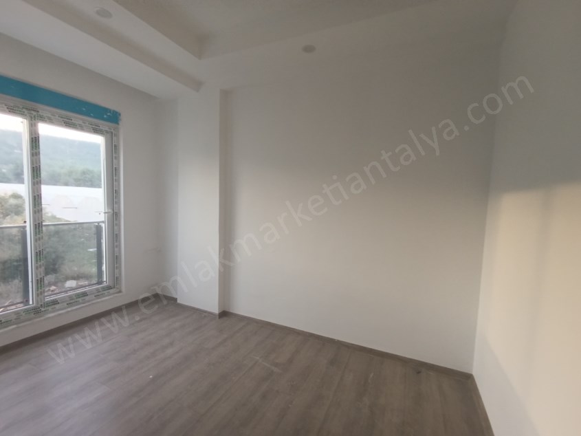 AYDOĞMUŞTA ARAKATTA , SIFIR , ASANSÖRLÜ , HUZURLU FIRSAT 1+1 SATILIK DAİRELER