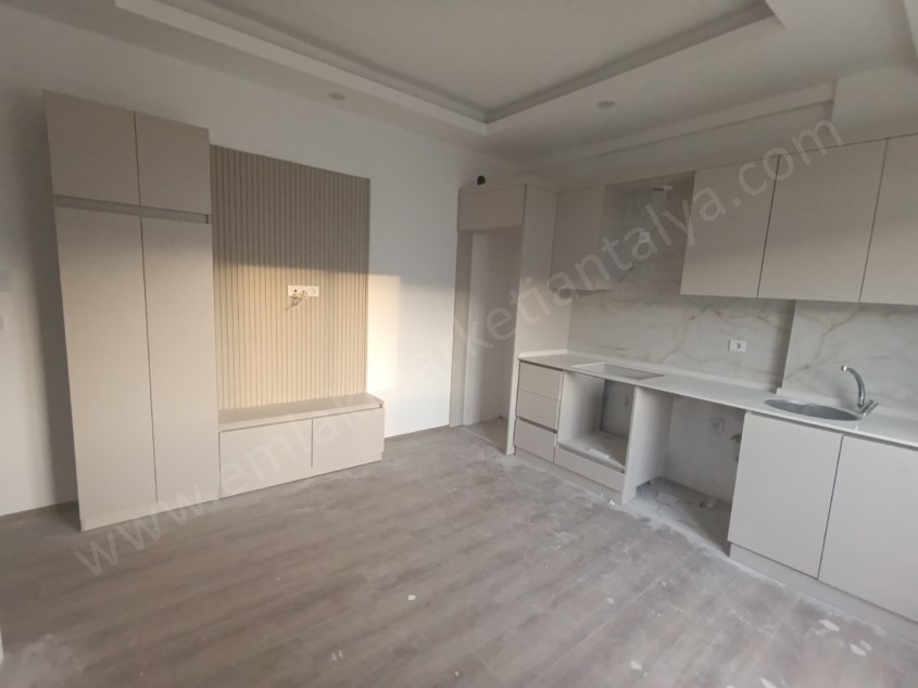 AYDOĞMUŞTA ARAKATTA , SIFIR , ASANSÖRLÜ , HUZURLU FIRSAT 1+1 SATILIK DAİRELER