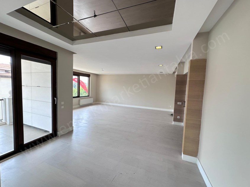 KONAKLAR BÖLGESİNDE FULL DONANIMLI GENİŞ LÜKS 4+1 DUBLEKS 