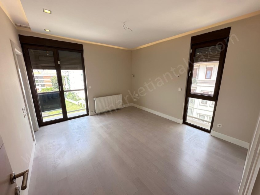 KONAKLAR BÖLGESİNDE FULL DONANIMLI GENİŞ LÜKS 4+1 DUBLEKS 