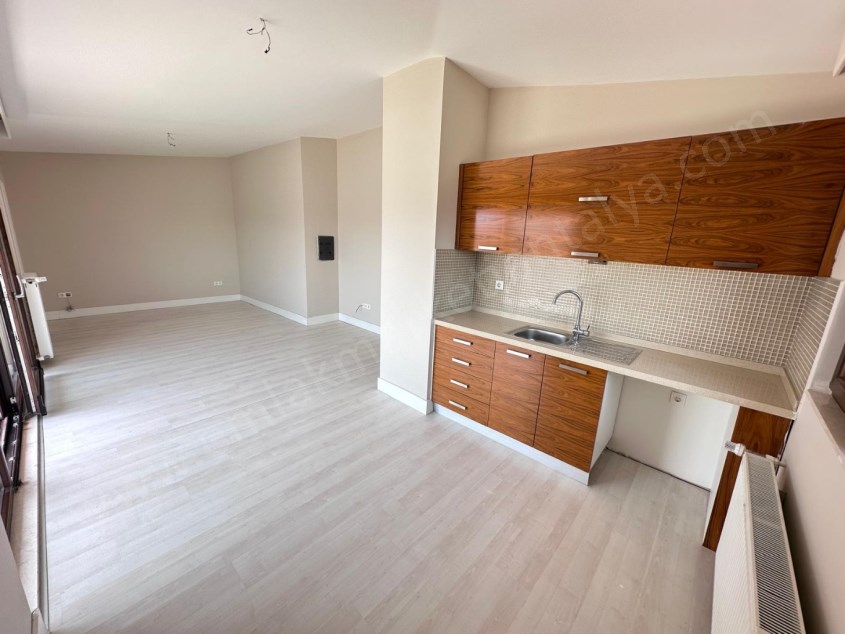 KONAKLAR BÖLGESİNDE FULL DONANIMLI GENİŞ LÜKS 4+1 DUBLEKS 