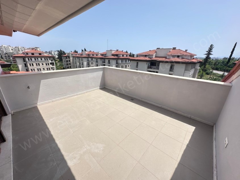 KONAKLAR BÖLGESİNDE FULL DONANIMLI GENİŞ LÜKS 4+1 DUBLEKS 