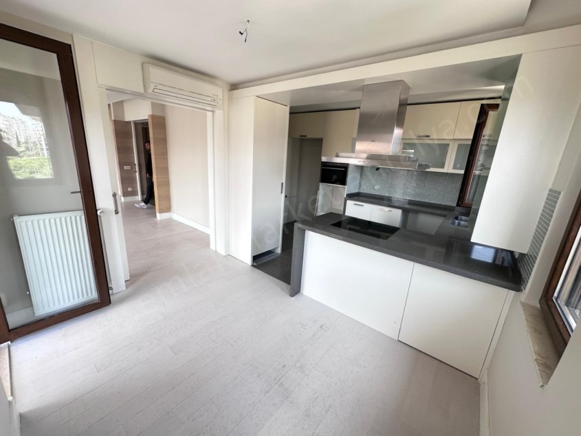 KONAKLAR BÖLGESİNDE FULL DONANIMLI GENİŞ LÜKS 4+1 DUBLEKS 