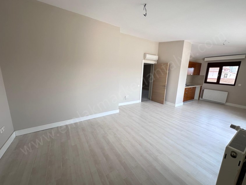 KONAKLAR BÖLGESİNDE FULL DONANIMLI GENİŞ LÜKS 4+1 DUBLEKS 