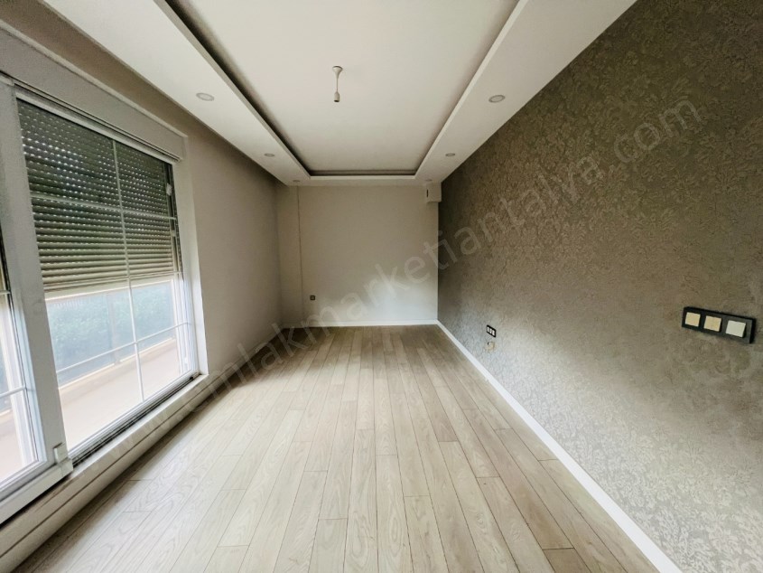 VİLLA TADINDA ÇOK KEYİFLİ KATTA TEK ÇOK GENİŞ