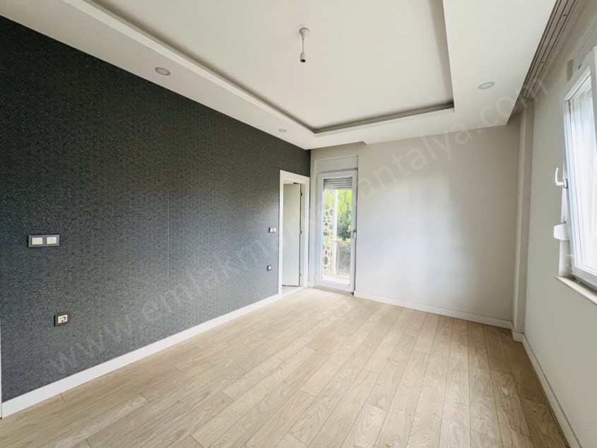 VİLLA TADINDA ÇOK KEYİFLİ KATTA TEK ÇOK GENİŞ