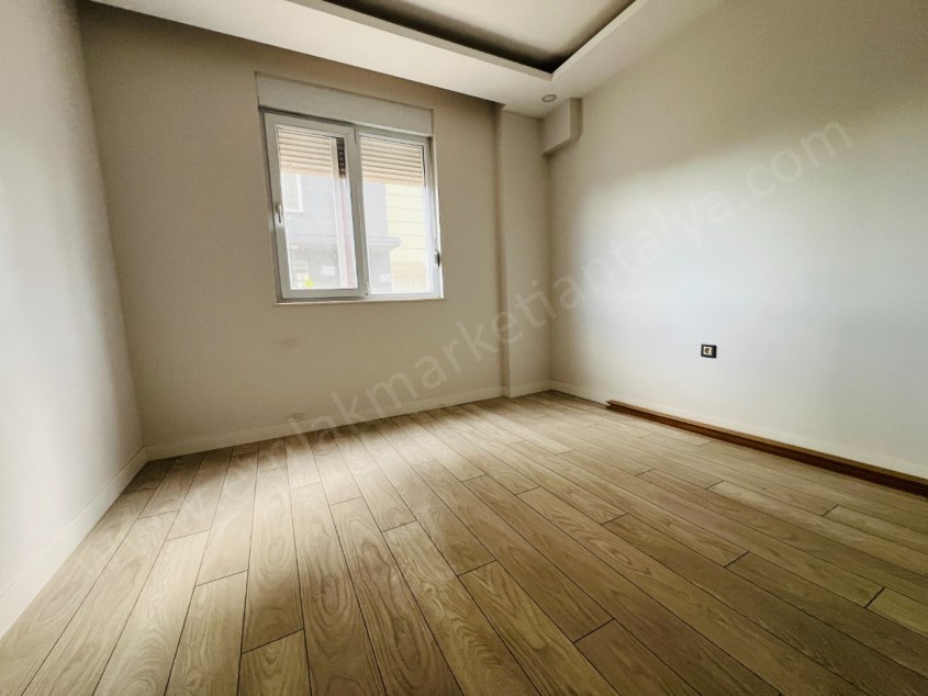 VİLLA TADINDA ÇOK KEYİFLİ KATTA TEK ÇOK GENİŞ