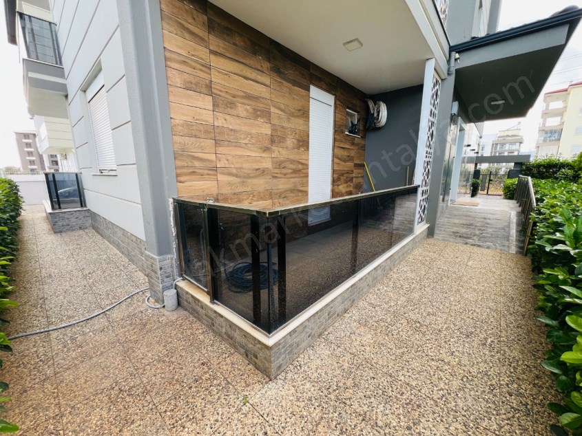 VİLLA TADINDA ÇOK KEYİFLİ KATTA TEK ÇOK GENİŞ