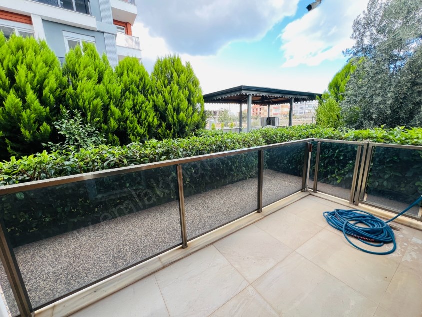 VİLLA TADINDA ÇOK KEYİFLİ KATTA TEK ÇOK GENİŞ