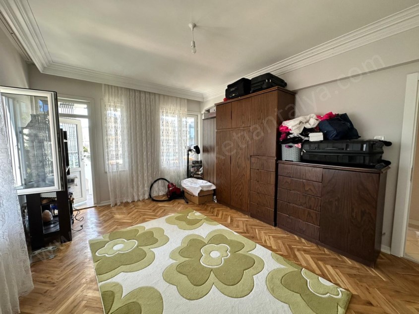 DENİZE 100 METRE MESAFEDE İÇİ YAPILI GENİŞ 3+1 