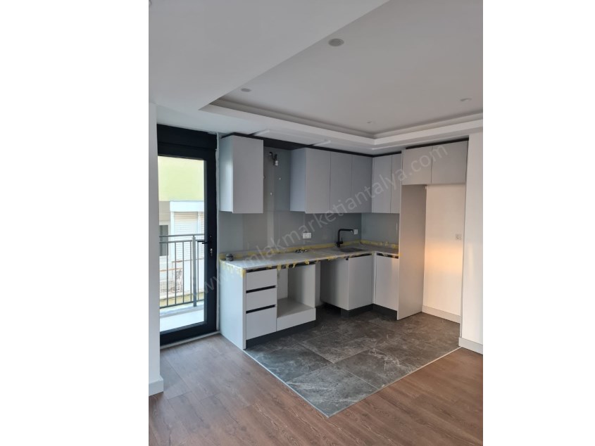 IŞIKLAR CADDESİ KONFOR VE PRESTİJ BİR ARADA 3+1 SIFIR DAİRE 