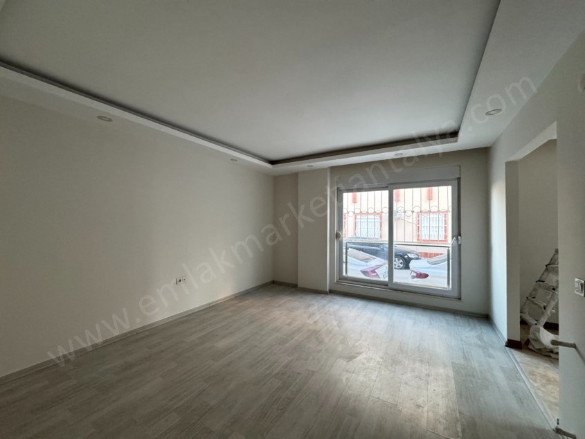 BÜYÜKŞEHİR BELEDİYE YANINDA HER ŞEYİ AYRI 2+1 DAİRE 