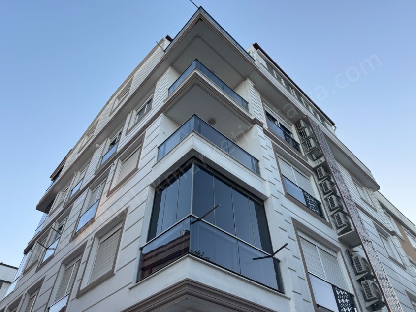 BÜYÜKŞEHİR BELEDİYE YANINDA HER ŞEYİ AYRI 2+1 DAİRE 