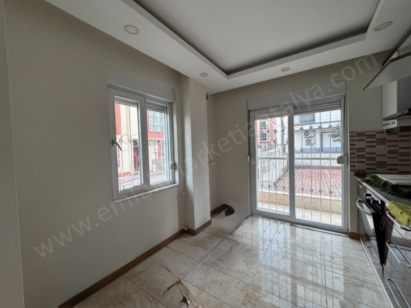 BÜYÜKŞEHİR BELEDİYE YANINDA HER ŞEYİ AYRI 2+1 DAİRE 