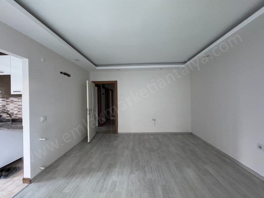 BÜYÜKŞEHİR BELEDİYE YANINDA HER ŞEYİ AYRI 2+1 DAİRE 