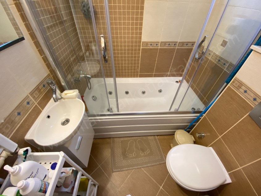  HAVUZLU SİTE İÇERİSİNDE GENİŞ  3+1 