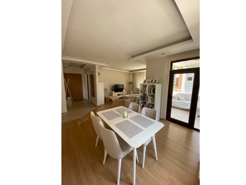  HAVUZLU SİTE İÇERİSİNDE GENİŞ  3+1 