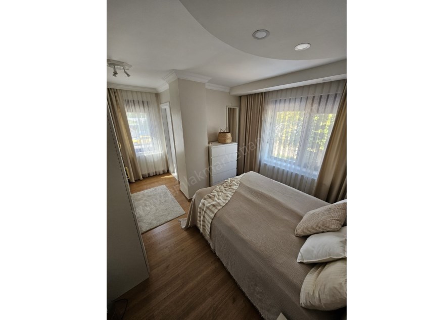  HAVUZLU SİTE İÇERİSİNDE GENİŞ  3+1 