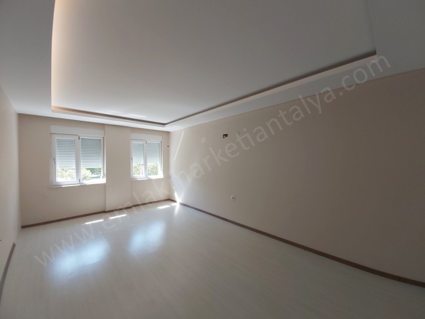 KIZILTOPRAKTA FULL DONANIMLI SİTE İÇİ 2+1 DAİRE VE YAŞAM ALANI