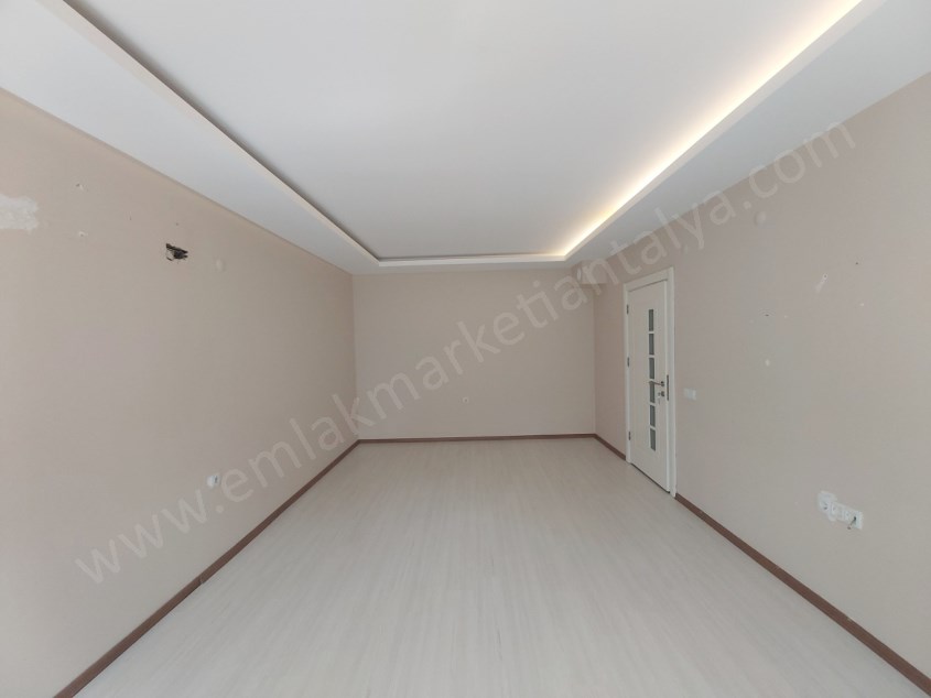 KIZILTOPRAKTA FULL DONANIMLI SİTE İÇİ 2+1 DAİRE VE YAŞAM ALANI