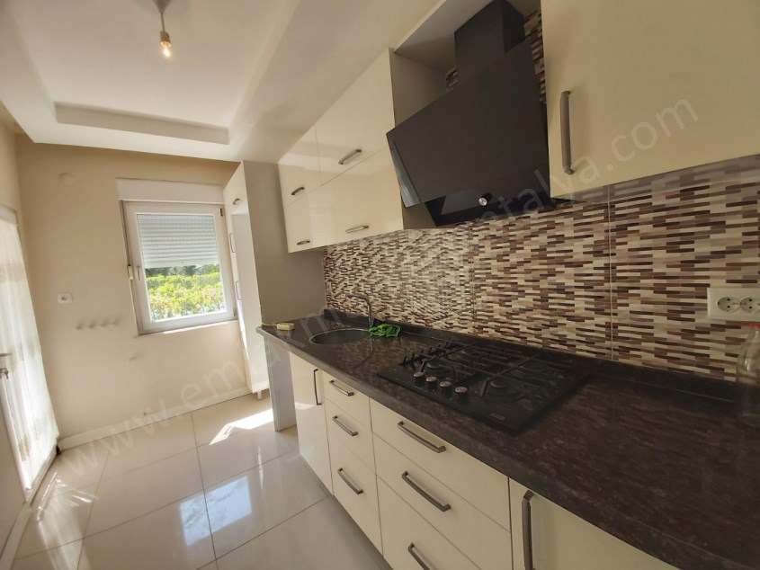 KIZILTOPRAKTA FULL DONANIMLI SİTE İÇİ 2+1 DAİRE VE YAŞAM ALANI