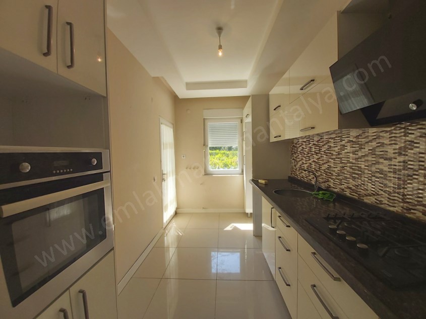 KIZILTOPRAKTA FULL DONANIMLI SİTE İÇİ 2+1 DAİRE VE YAŞAM ALANI