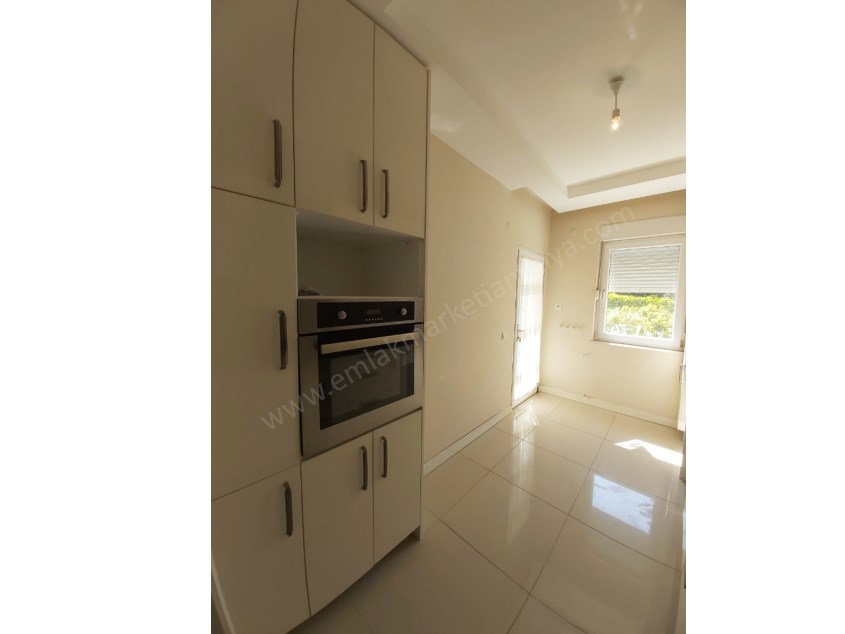 KIZILTOPRAKTA FULL DONANIMLI SİTE İÇİ 2+1 DAİRE VE YAŞAM ALANI