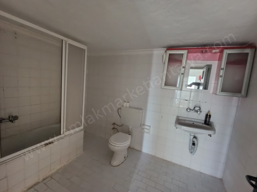 MEVLANA KAVŞAĞINDA 75.YIL LİSESİ  VE BÜYÜKŞEHİR BELEDİYESİ YAKINI KİRALIK DAİRE