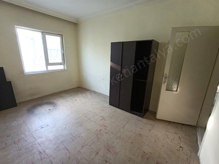 MEVLANA KAVŞAĞINDA 75.YIL LİSESİ  VE BÜYÜKŞEHİR BELEDİYESİ YAKINI KİRALIK DAİRE